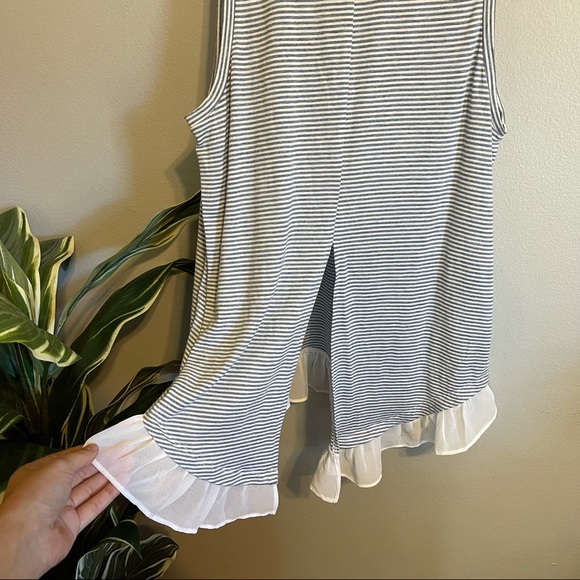 BCBGeneration Blue/White Striped Ruffle Tank (M) - Picture 3 of 4